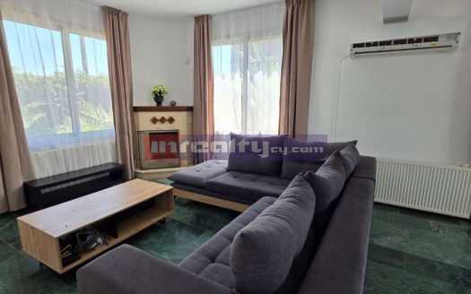 3 B/R HOUSE WITH SW/POOL IN PYRGOS