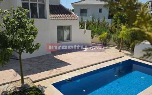 3 B/R HOUSE WITH SW/POOL IN PYRGOS