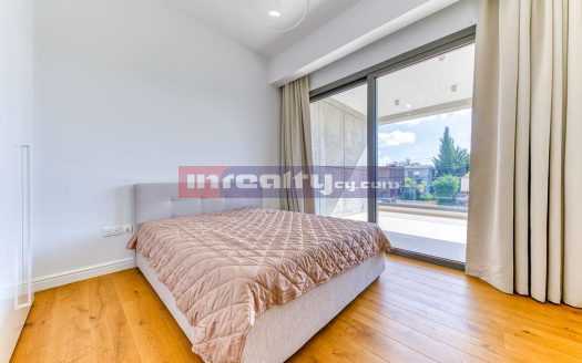 MODERN 3 B/R APARTMENT NEAR PAPAS