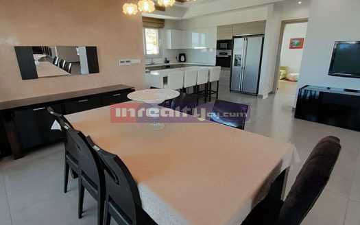 MODERN 4 B/R APARTMENT IN TOURIST AREA