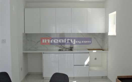 1 B/R APARTMENT NEAR APOLONIA HOTEL
