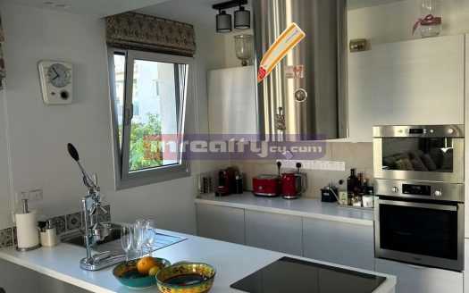 2 B/R APARTMENT IN NEAPOLIS