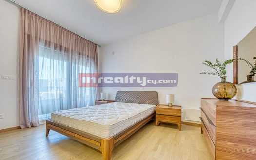 4 B/R PENTHOUSE IN NEAPOLIS