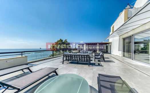 BEACH FRONT 3 B/R PENTHOUSE