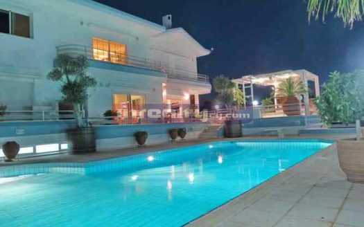 7 B/R VILLA IN PANTHEA AREA