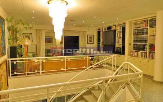 7 B/R VILLA IN PANTHEA AREA