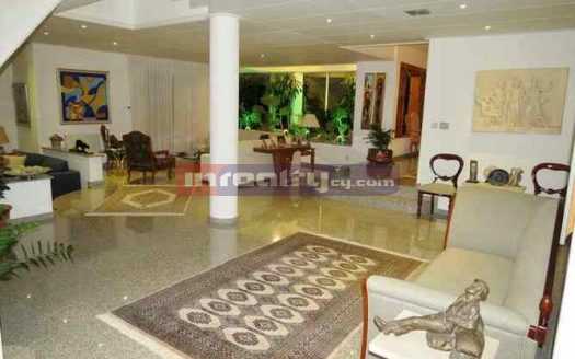 7 B/R VILLA IN PANTHEA AREA