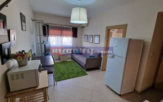 1 B/R APARTMENT IN COMPLEX NEAR METRO