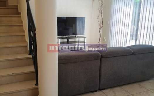 3 B/R HOUSE IN TOURIST AREA