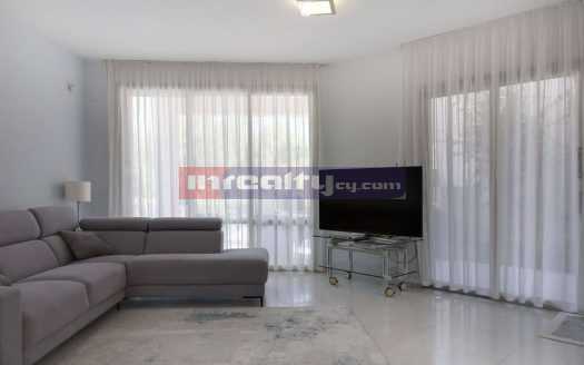 3 B/R VILLA IN AMATHUSA COSTAL HEIGHTS