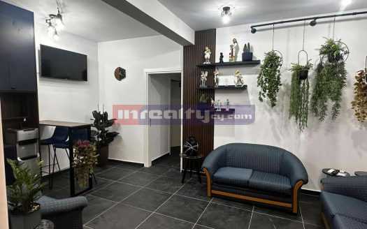 F/F MEDICAL OFFICES NEAR AJAX HOTEL