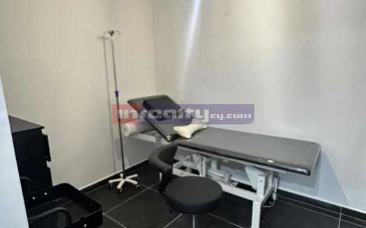 F/F MEDICAL OFFICES NEAR AJAX HOTEL