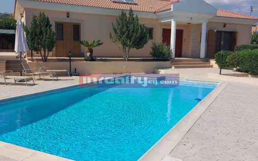 3 B/R VILLA WITH SW/POOL IN APESSIA AREA