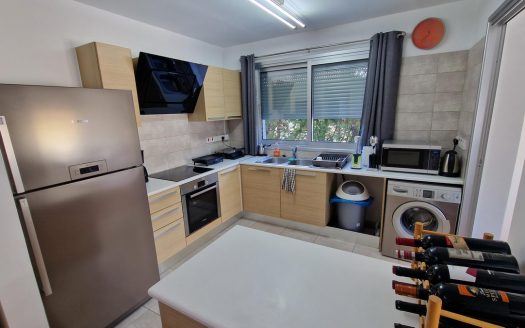 2B/R FLAT IN AGIA FYLA AREA
