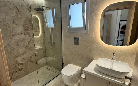 STUNING BRAND NEW 1-BEDROOM FLAT WITH SEA VIEWS